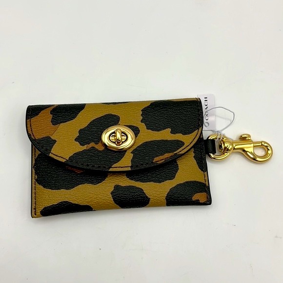 Coach Turnlock Card Case Leopard - Picture 2 of 6
